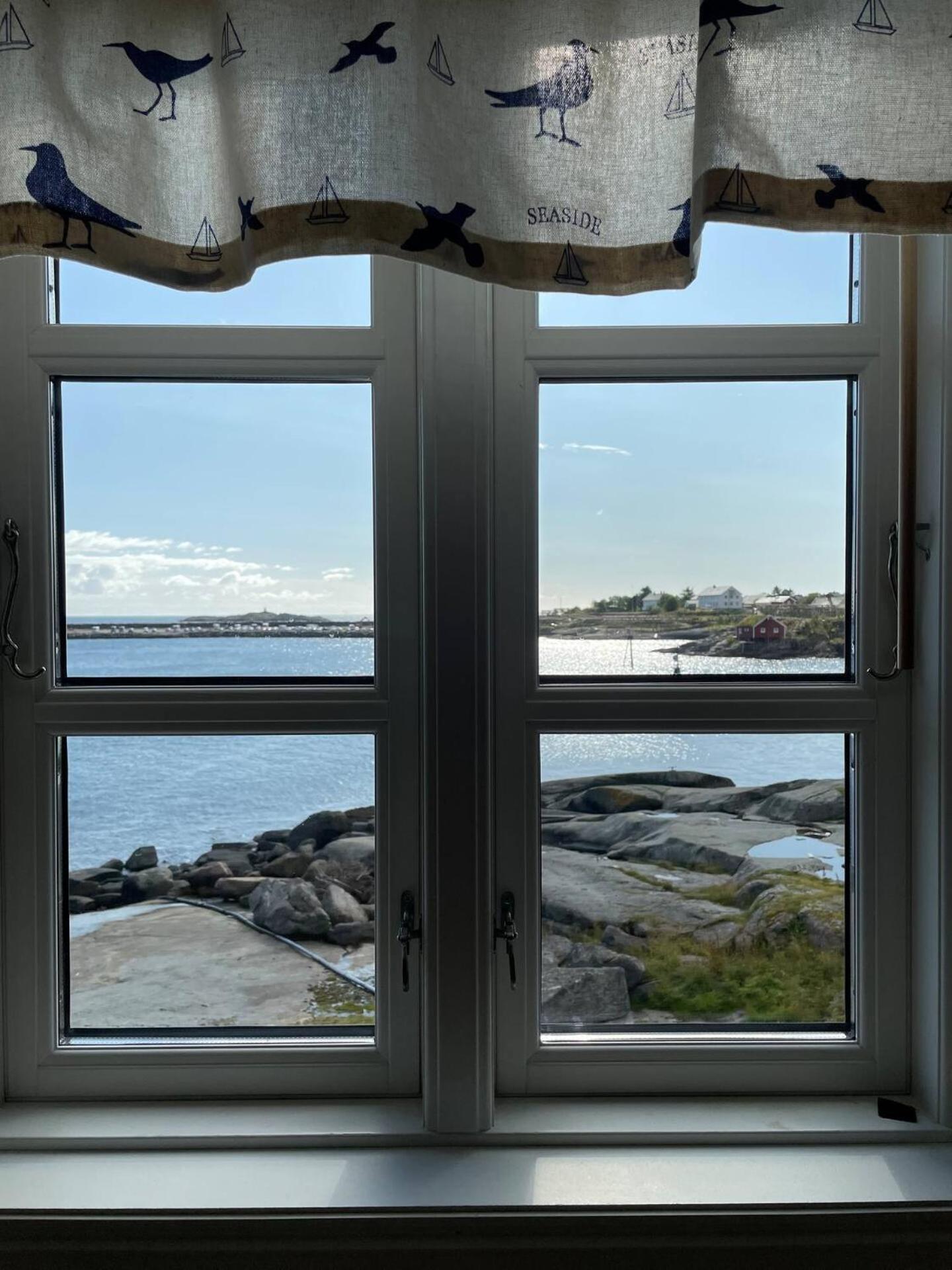 Nordlandshus Ved Havet Pa Reine, Lofoten Экстерьер фото