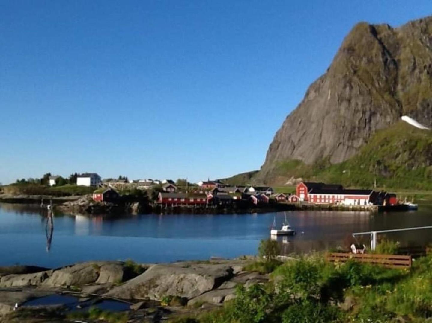Nordlandshus Ved Havet Pa Reine, Lofoten Экстерьер фото